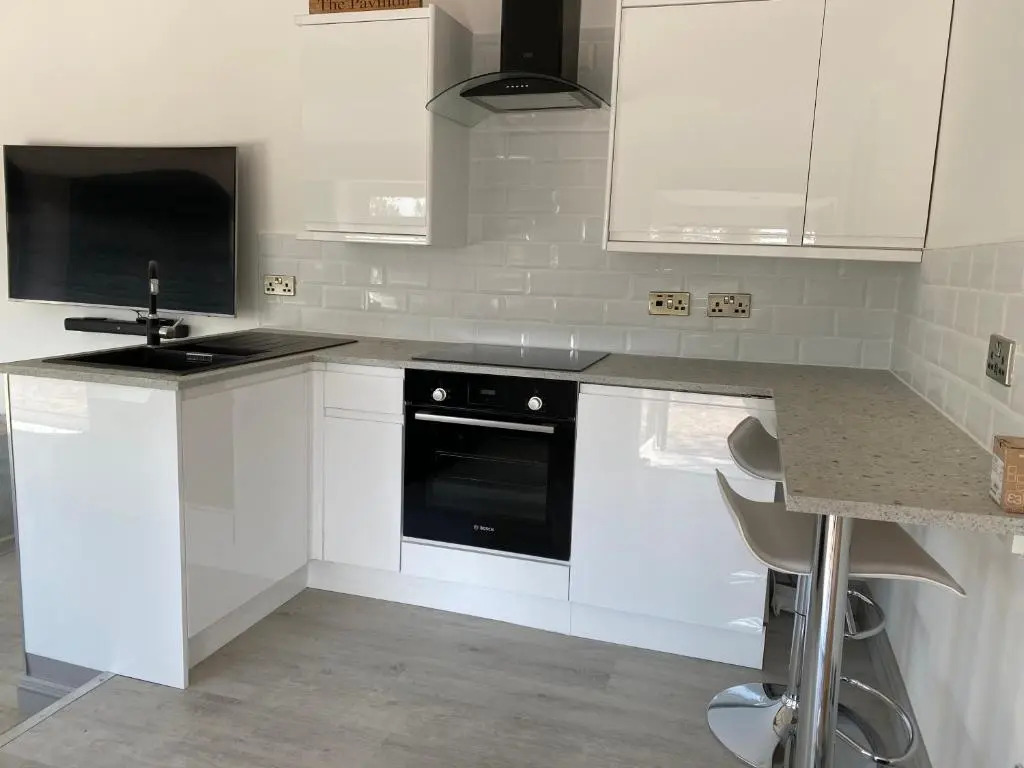 Secluded studio apartment with private gated access- The Pavilion