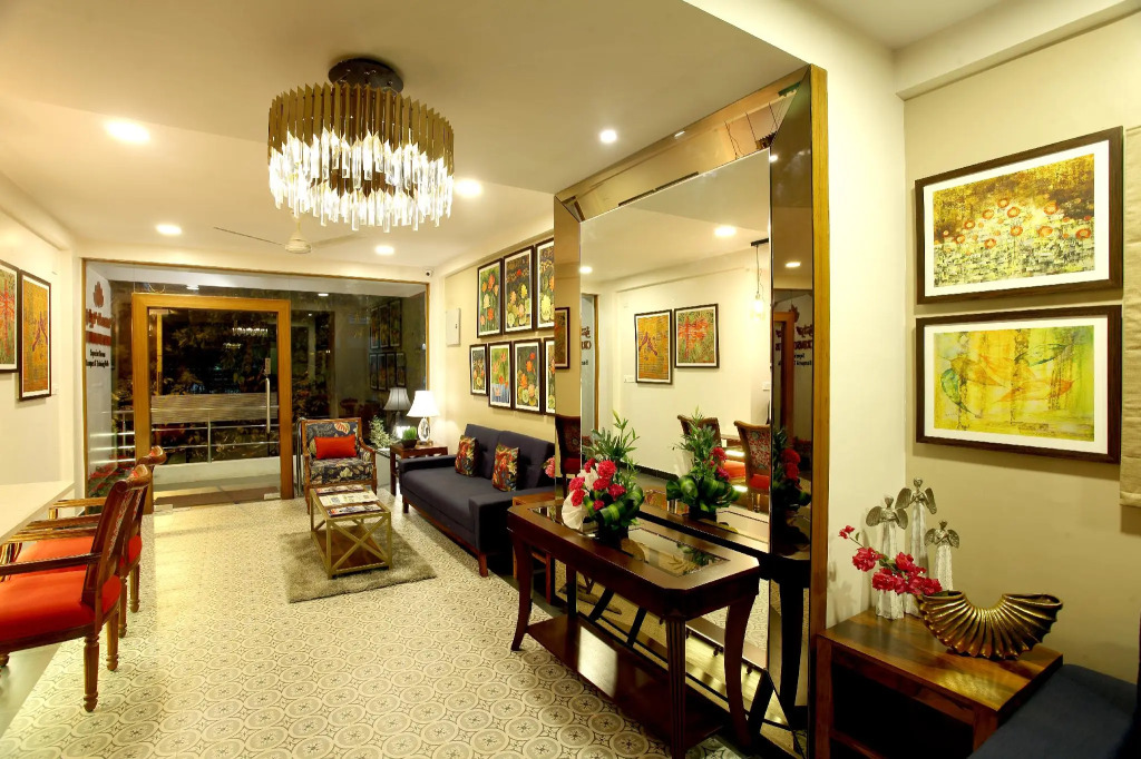 Hotel Crimson Lotus