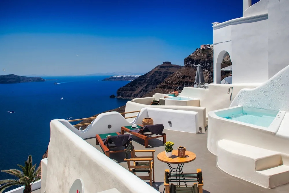 Athina Aperto Suites
