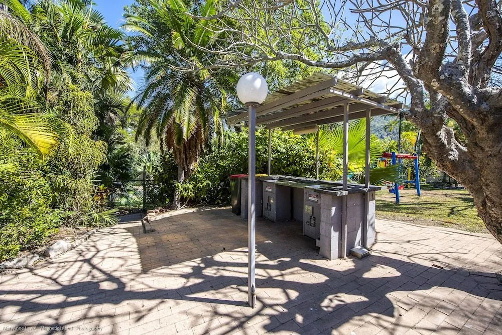 Bush Retreat Magnetic Island On Mandalay