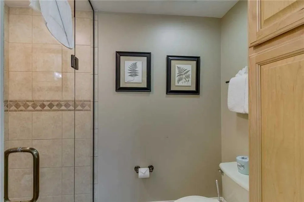 Baskins Creek 414 - 2 Br condo by RedAwning