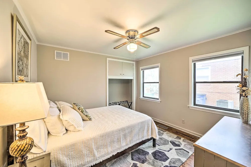 Lovely Tulsa Home: Steps to Park, 5 Mi to Downtown