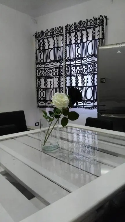 Black&White guest house