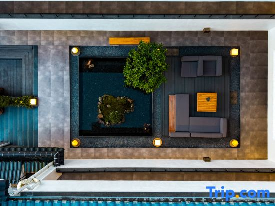 Xiao Zhang's Cultural and Artistic Homestay