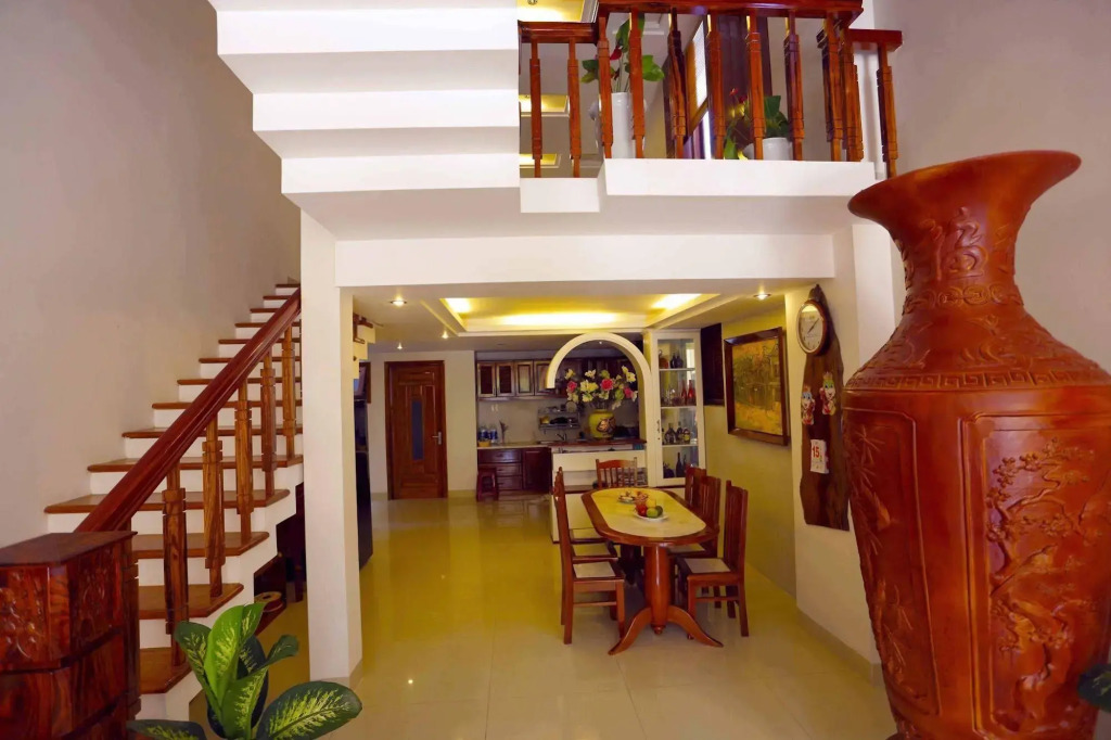 Hoang Thu Hostel