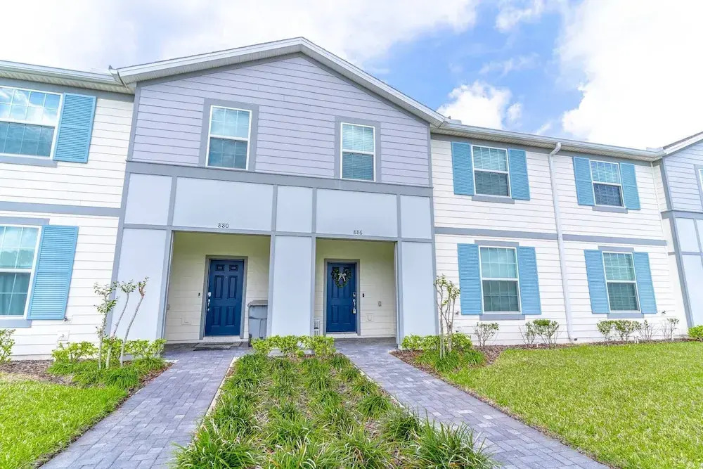 886 Windsor Island