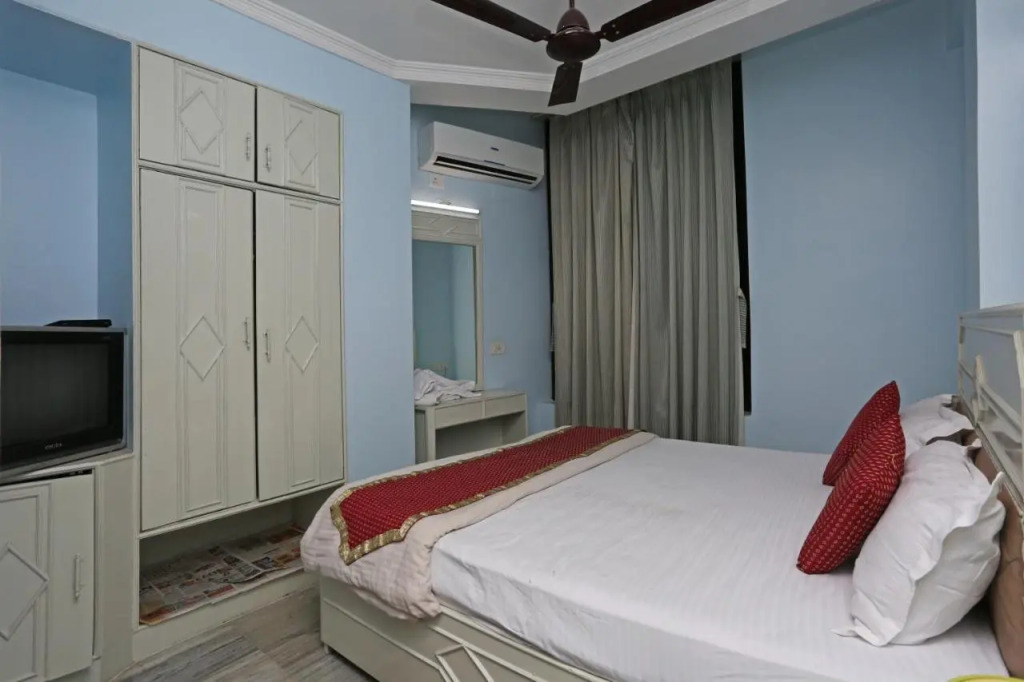 Hotel Niladri