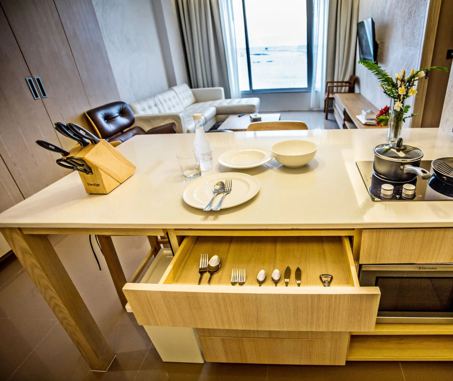 Balcony Seaside Sriracha Hotel & Serviced Apartments