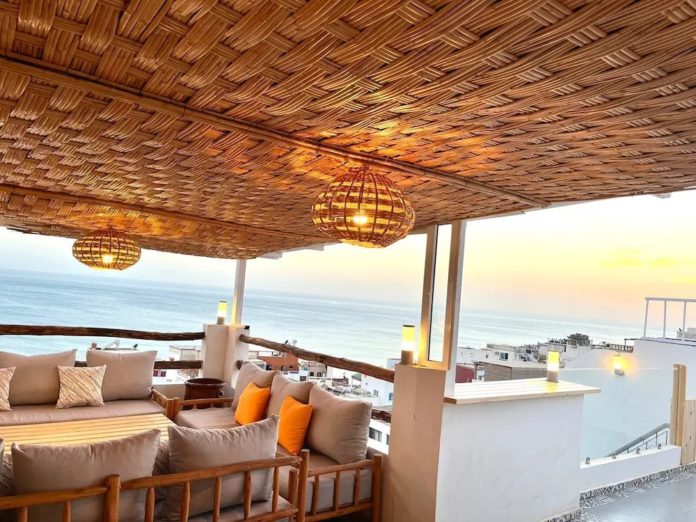 BigBlue Surf Experience Hostel