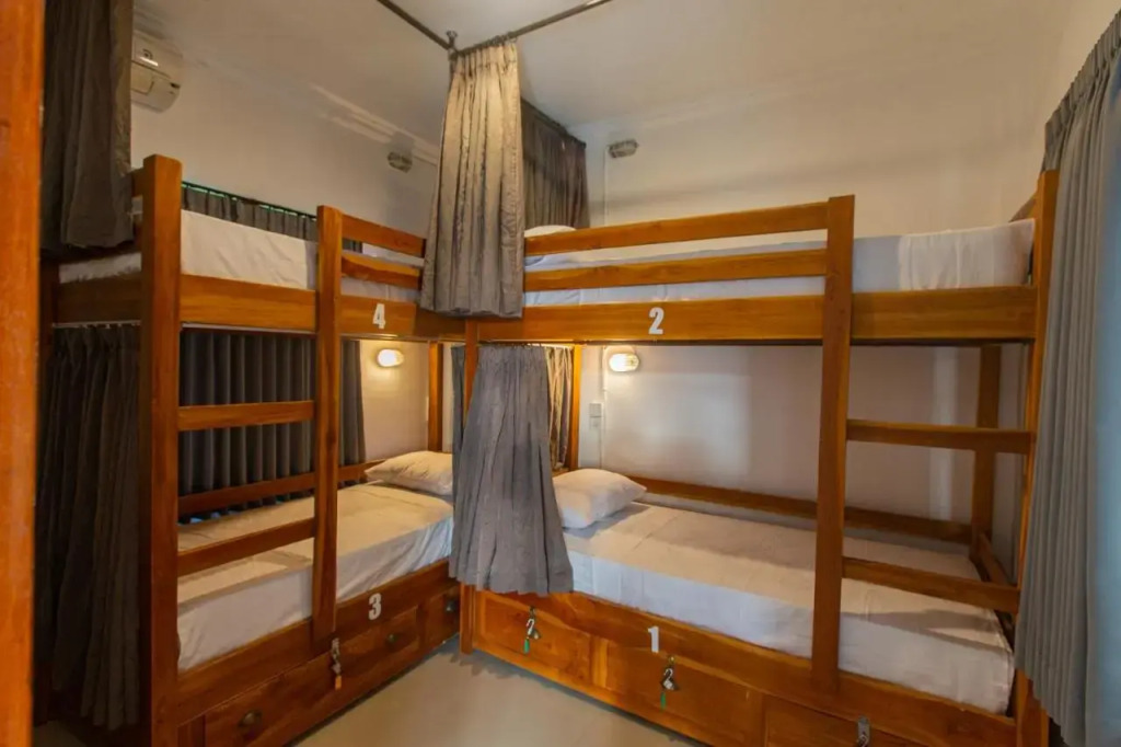 Ahoy Hostel