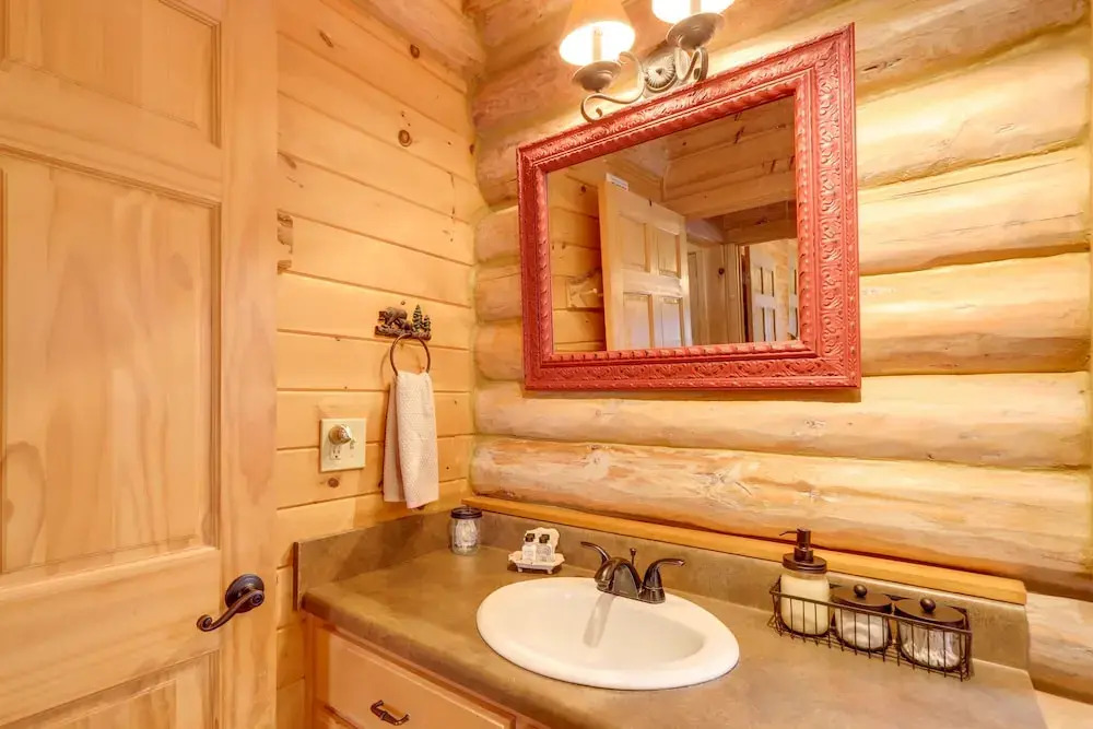 Lake Blue Ridge Cabin by the Chatahoochie Forest