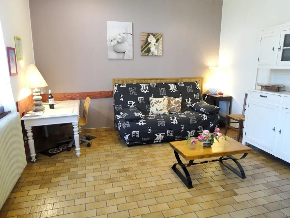 House With one Bedroom in Carbon-blanc, With Wonderful City View, Encl