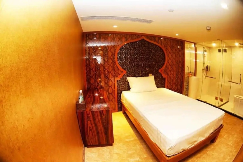 JWM Hotel and Casino