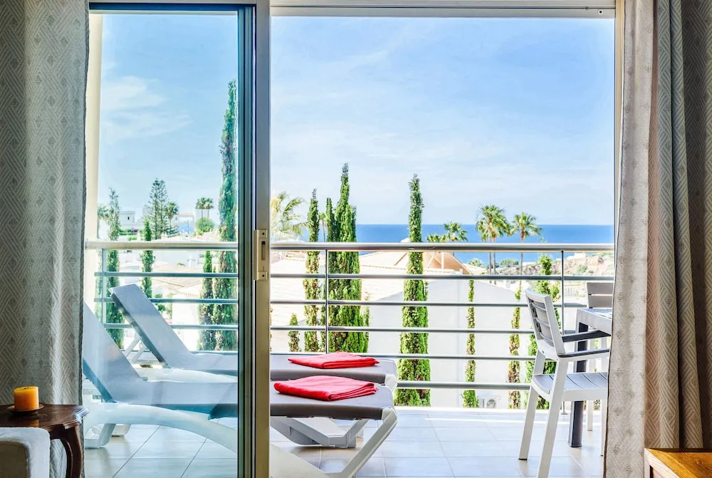 Apartment By the sea