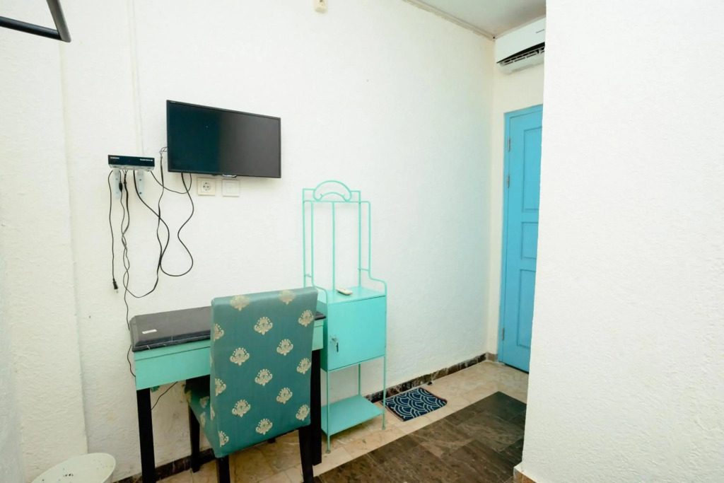Reddoorz at Just In Mataram City