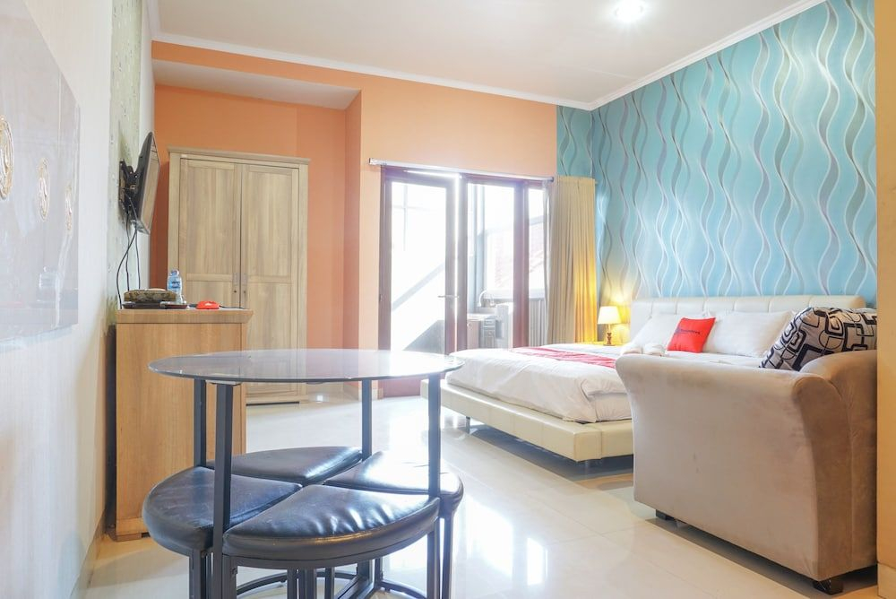 RedDoorz near Kemang Square