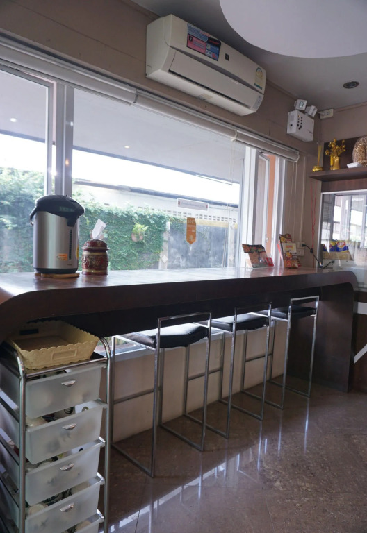 Puangpech Place