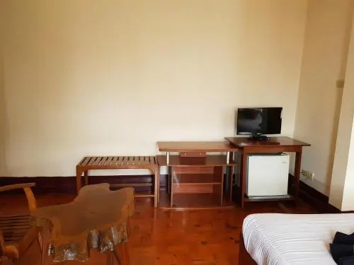 New Shine Hotel
