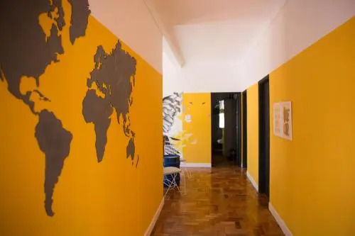 Um Hostel