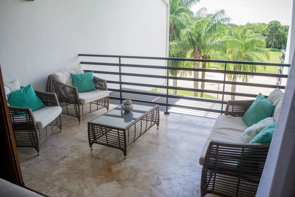 Sybaris Suites & Residences