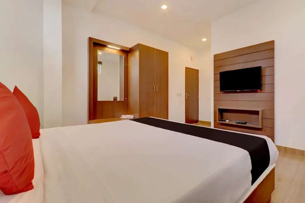 Hotel Sri Udupi Park by OYO Rooms