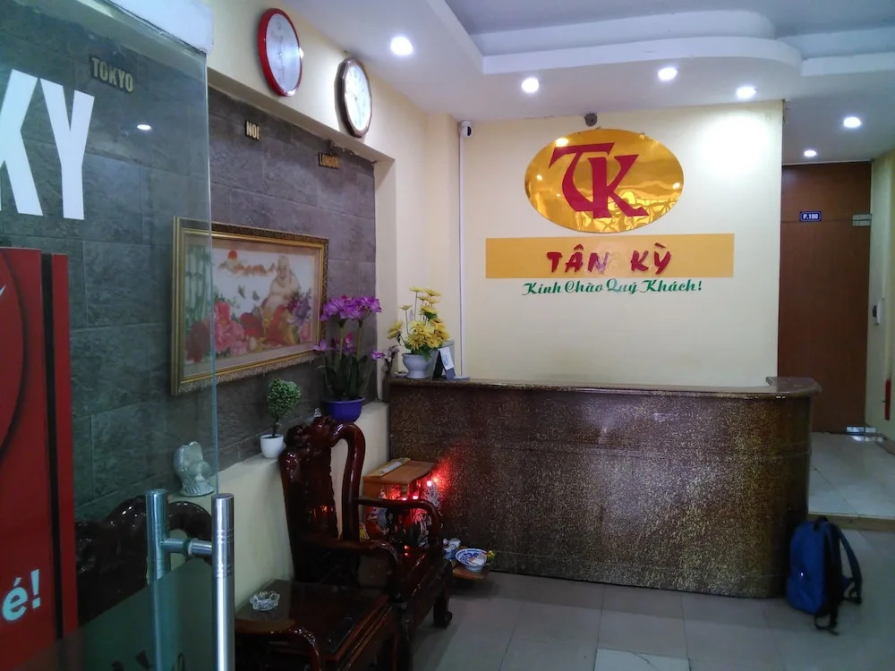 SPOT ON 818 Tan Ky Hotel