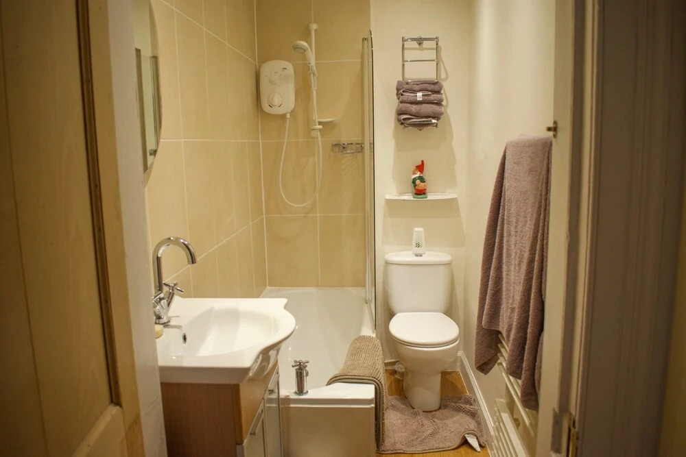 2 Bedroom Apartment in Traditional Tenement