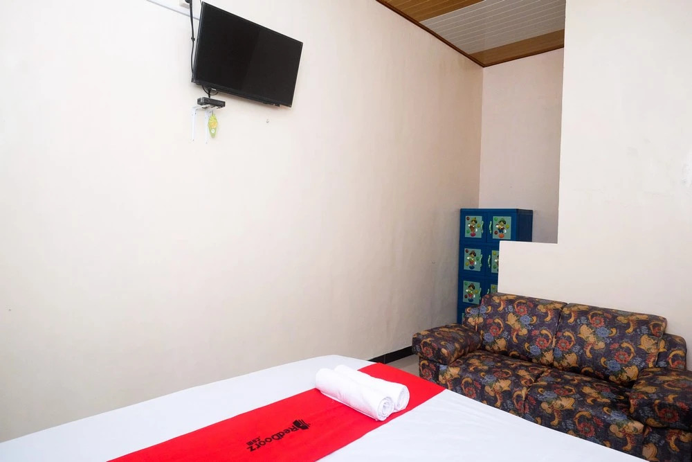 RedDoorz Syariah near Exit Toll Palur