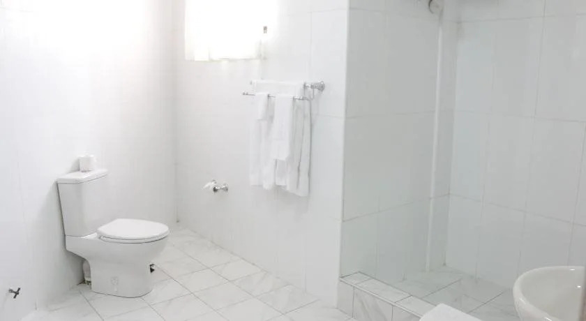 Coconut Grove Sakumono Hotel