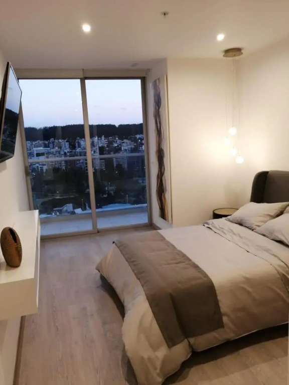 Suite Apartameto 1606 Espectacular Vista La Carolina, piso 16 ONE - Quito
