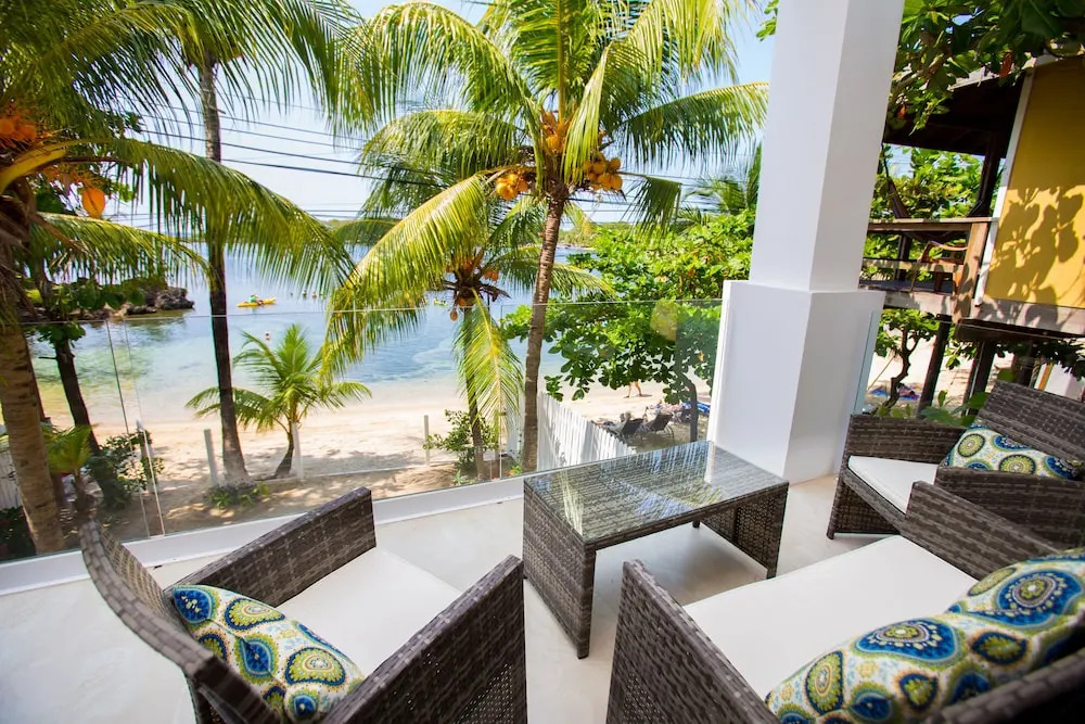 Bella Luna Beach House #227473