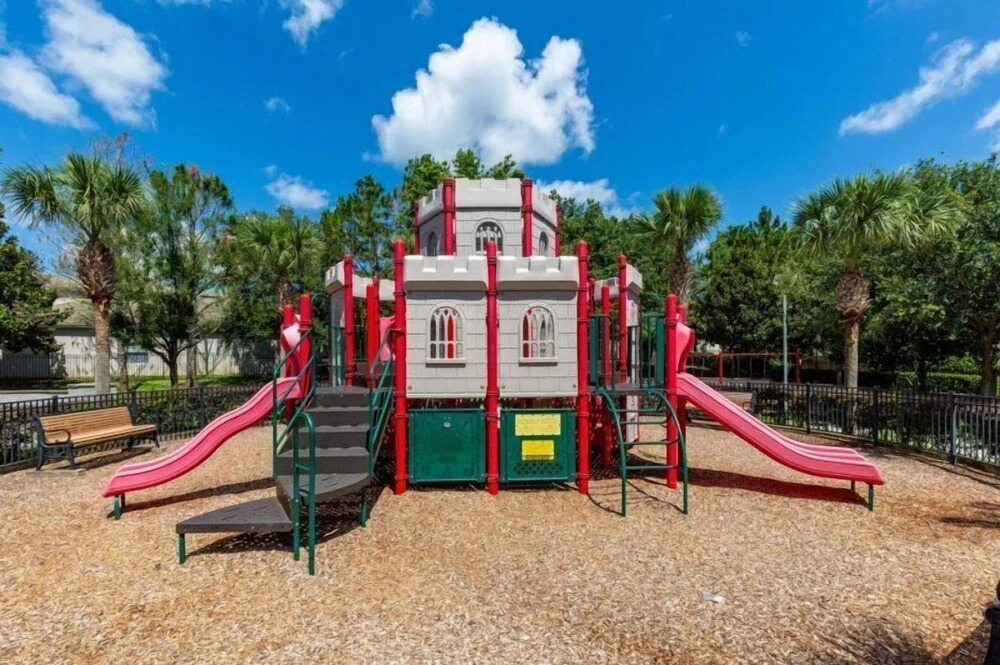 1 mile to Disney 4 Bedroom 4 Bath Pool Home in the Windsor Hills Resort