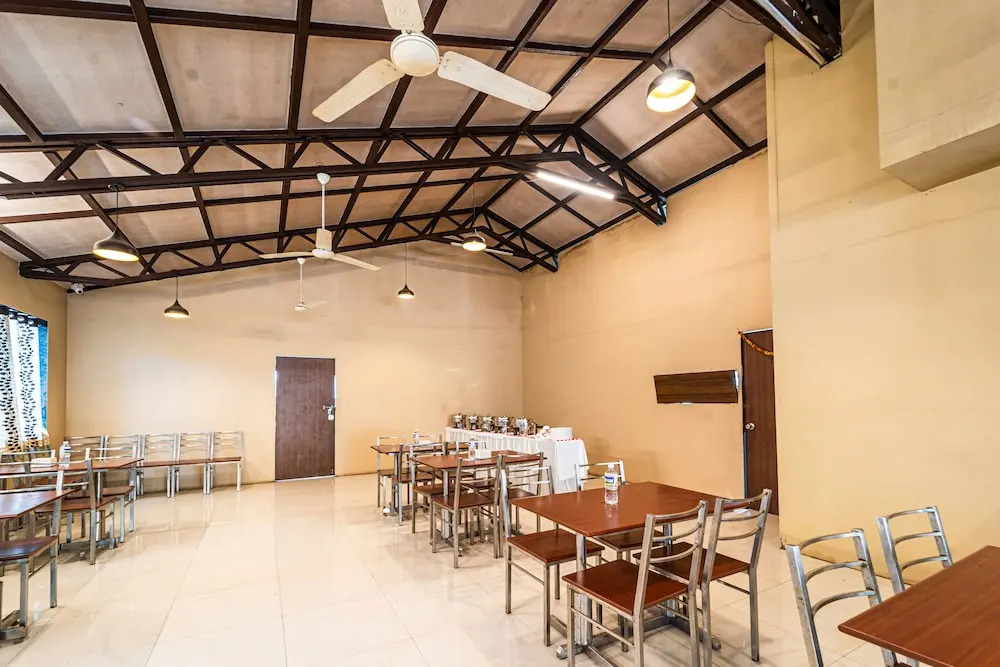OYO 23365 Hotel Bright Plaza