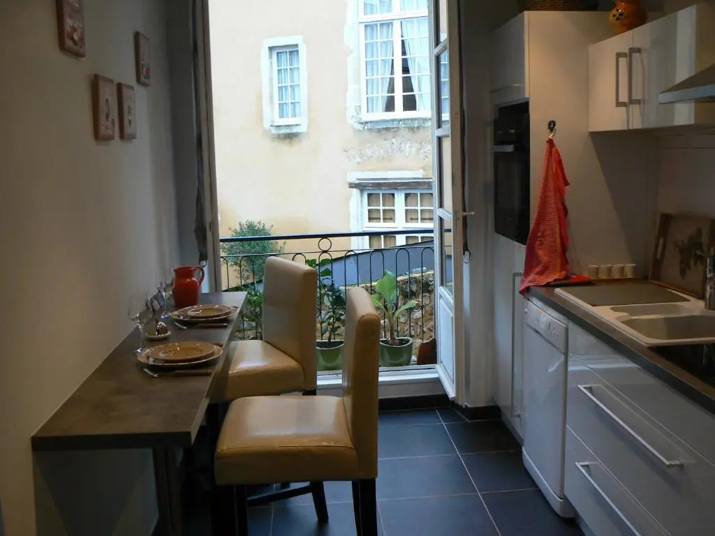 Petite Maison Romantique Coeur Historique Plantagenet, au calme