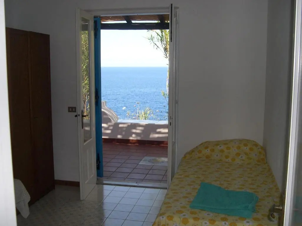 Villa "mare" - Suspended Over the sea