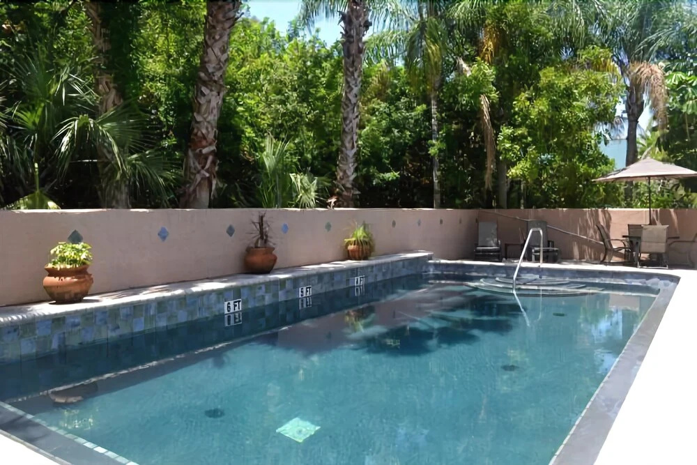 Seabreeze Condo B