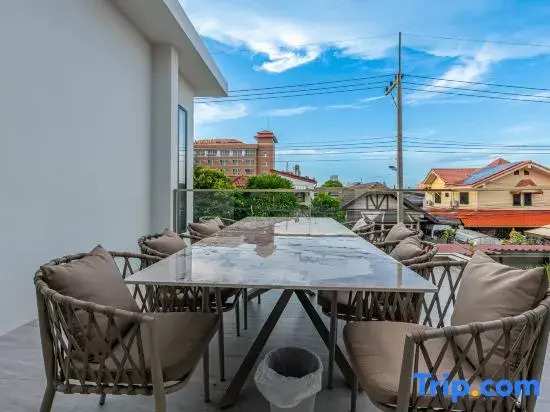 T M L-Urban 4 Bedroom-Independent Swimming Pool and Ktv