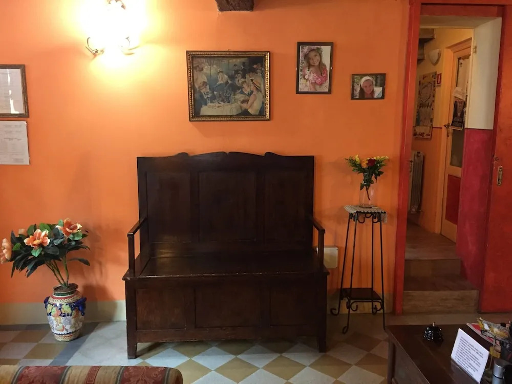 Antica Residenza Santa Chiara -City Center