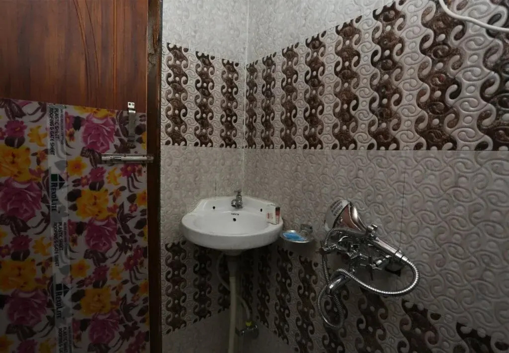 Hotel Wonderis By OYO Rooms