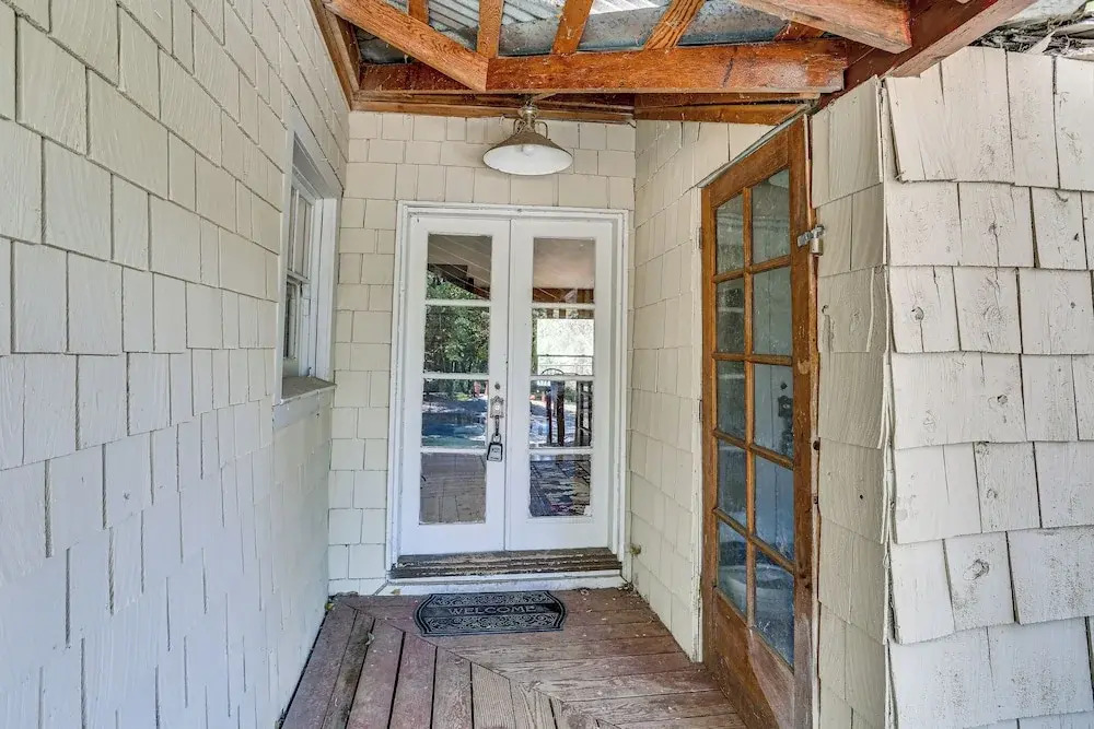 Updated Cabin in Lewiston Historical District!