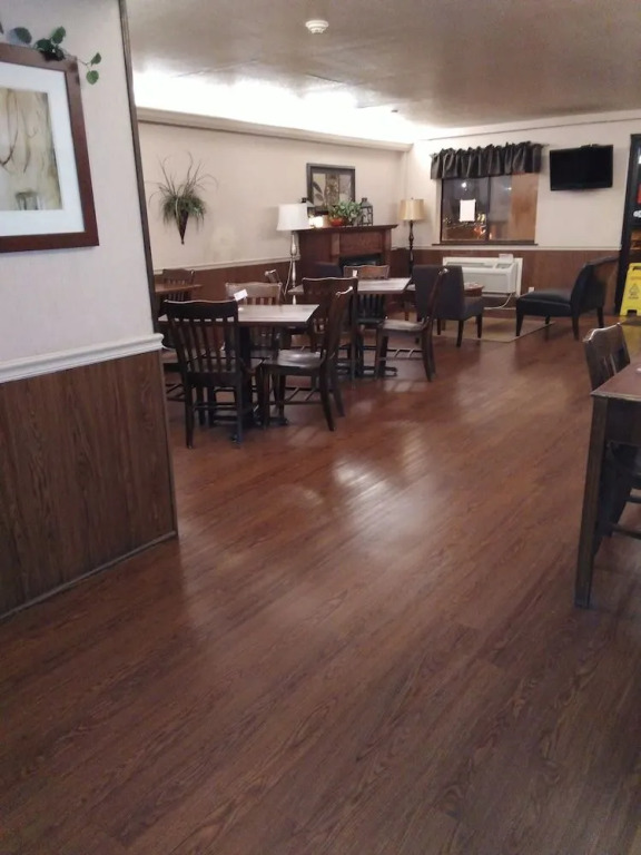 Heritage Place & Suites