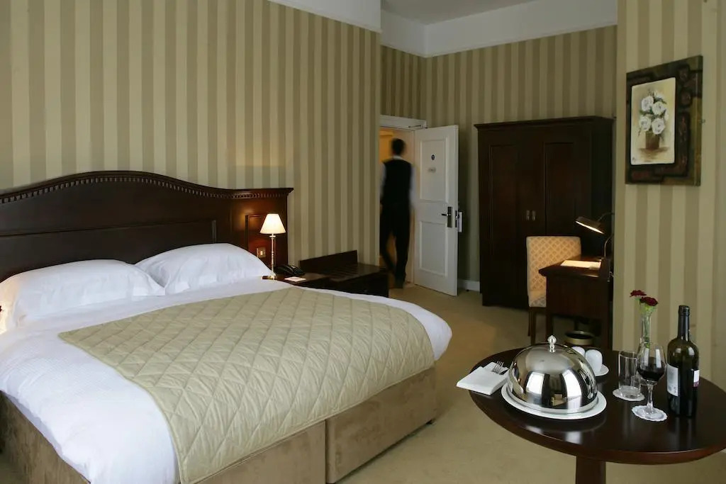 Lismore House Hotel