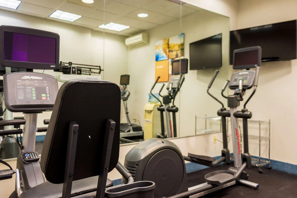 Comfort Inn & Suites Plainville-Foxboro