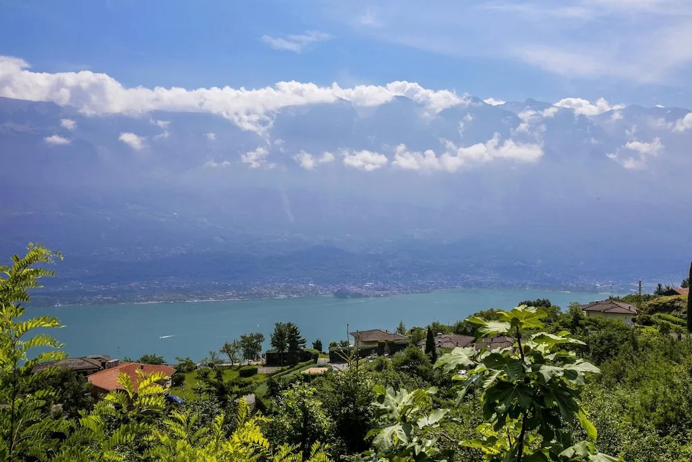 Tremosine Wonderful Lake View 1