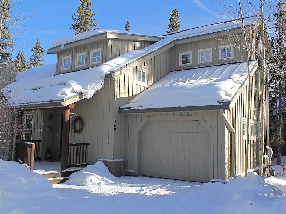 368 Settlers Drive Private Home with Hot Tub
