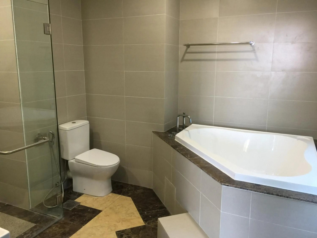 2775 sqf Sunset Luxury Condo