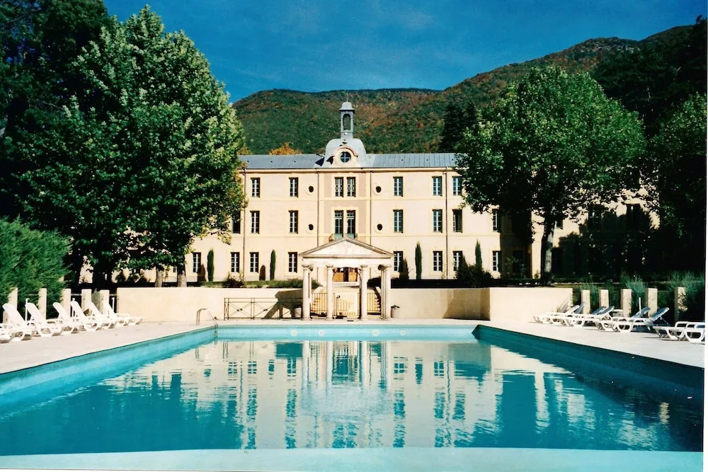 Cosy Flat in a Drome Chateau With Pool