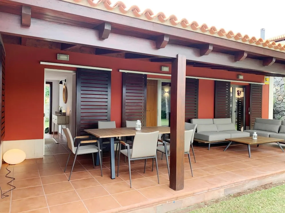 Prime Sea and Mountain views Home with pool