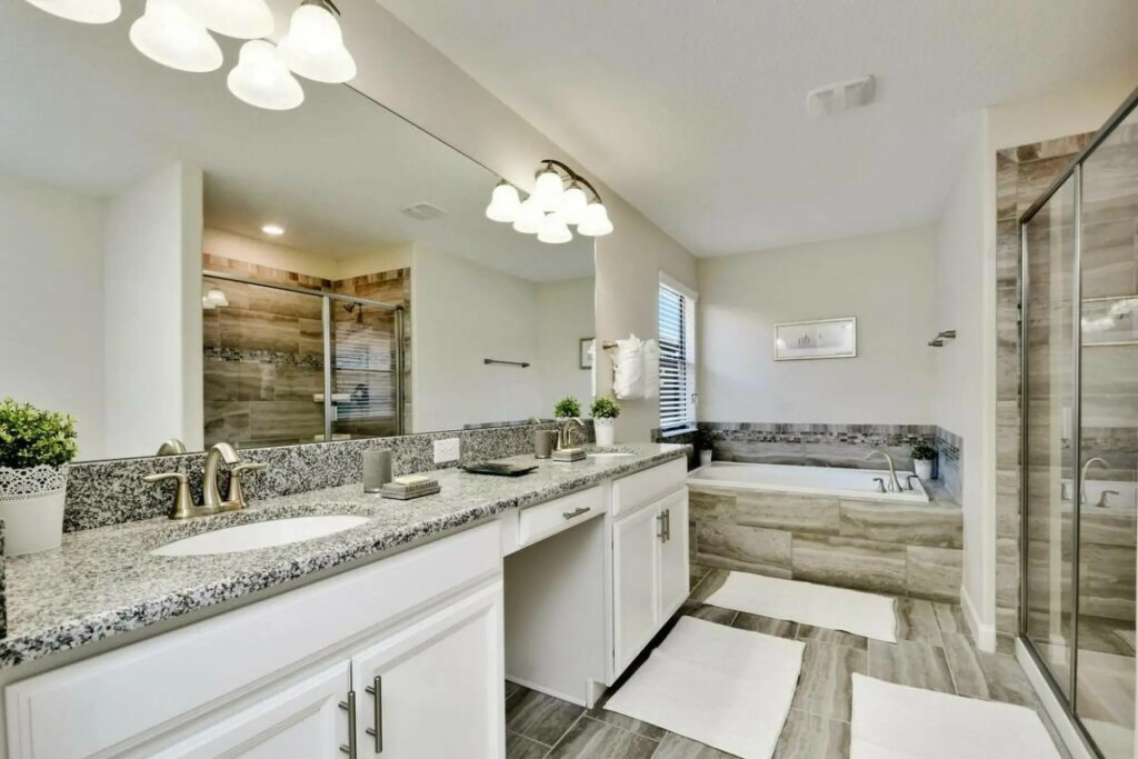 Amazing 6 Bedrooms5 BathPool at Solterra Resort