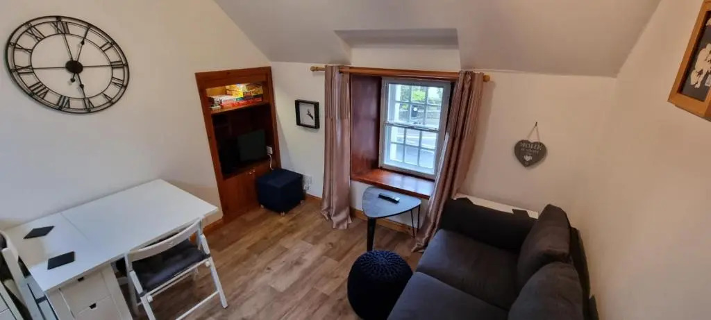 Kirkwall town centre apartment